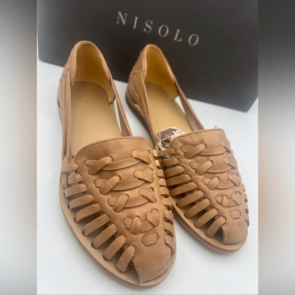 NISOLO Women’s Leather Huarache Sandal Almond Color Size 8 NEW With Box - Picture 1 of 13